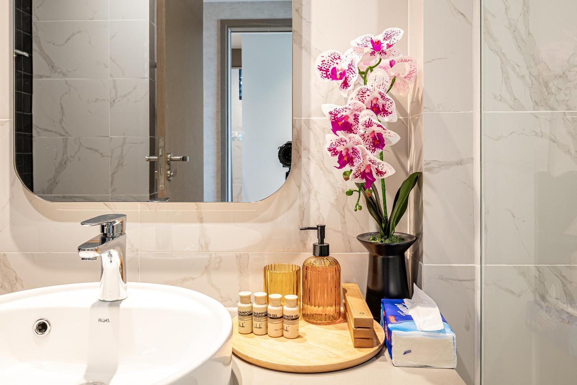 Zenity Luxury Apartment In District 1 Since 2024 胡志明市 外观 照片
